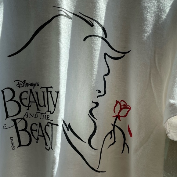 Vintage Hanes Disney beauty and the beast graphic tee - Picture 17 of 17